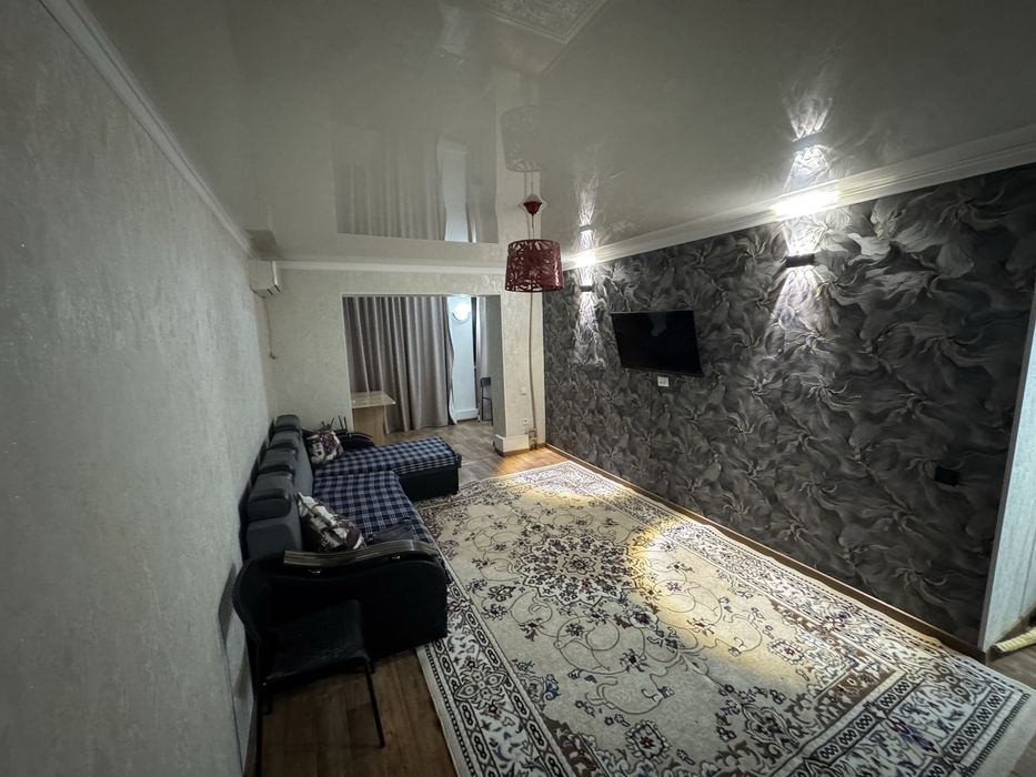 Продается 2 комн в центре !