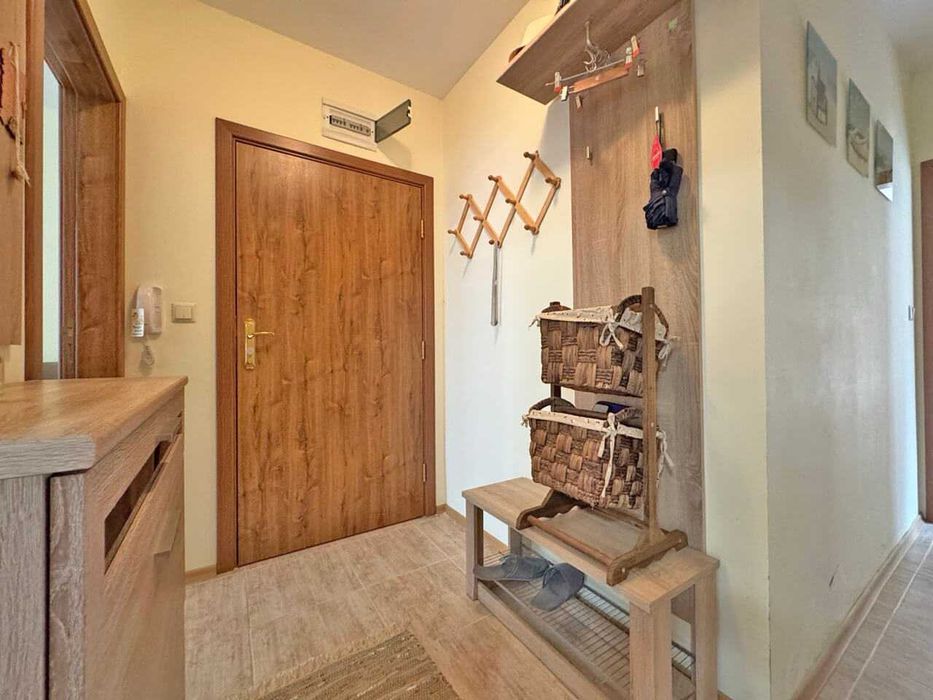 Тристаен апартамент в централната част на комплекса, Ниска такса
