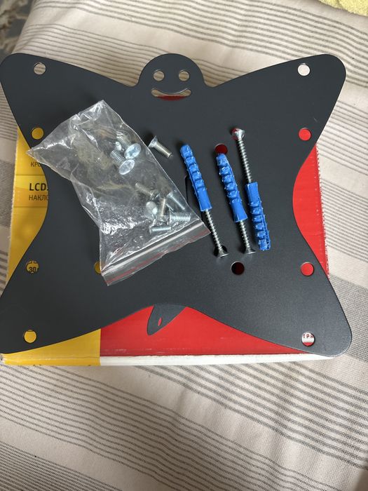 Продам кронштейн