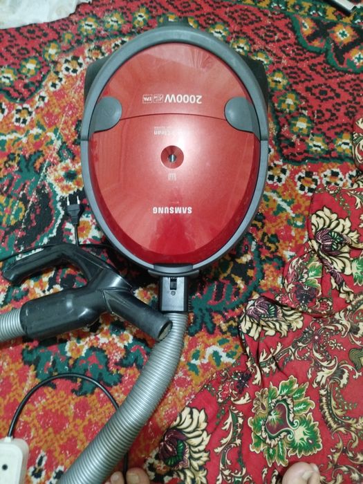 Продаётся пылесос в идеальном состоянии.