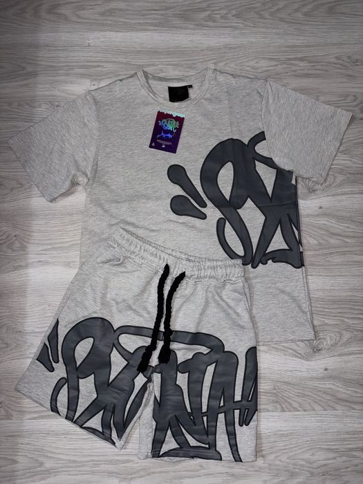 Syna World екип