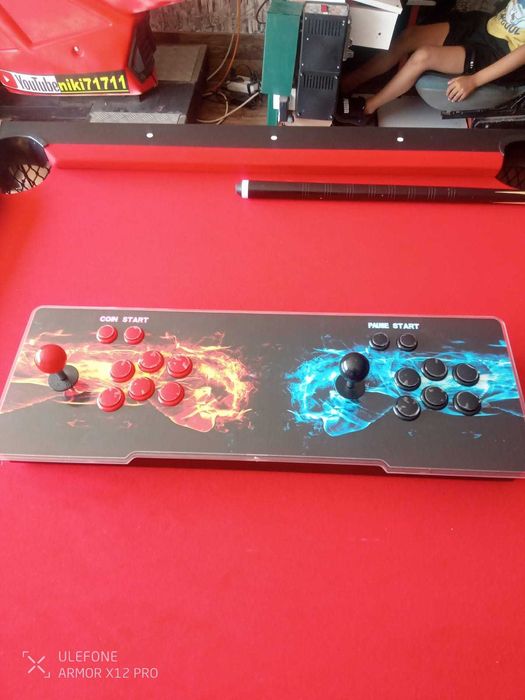 Аркадна игра ps1 с вградени 7000 игри