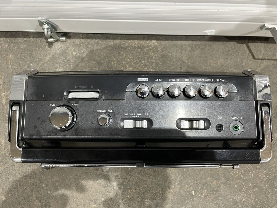 Sharp radio functional.