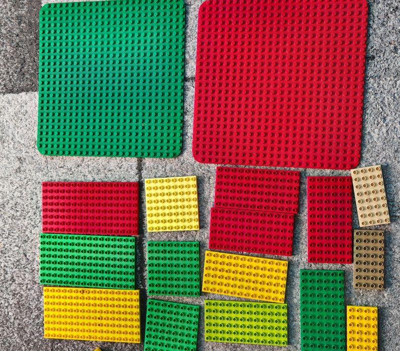 Seturi Lego Duplo si placi individuale