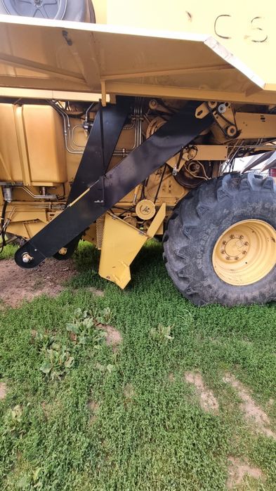 Combina new holland tc 56