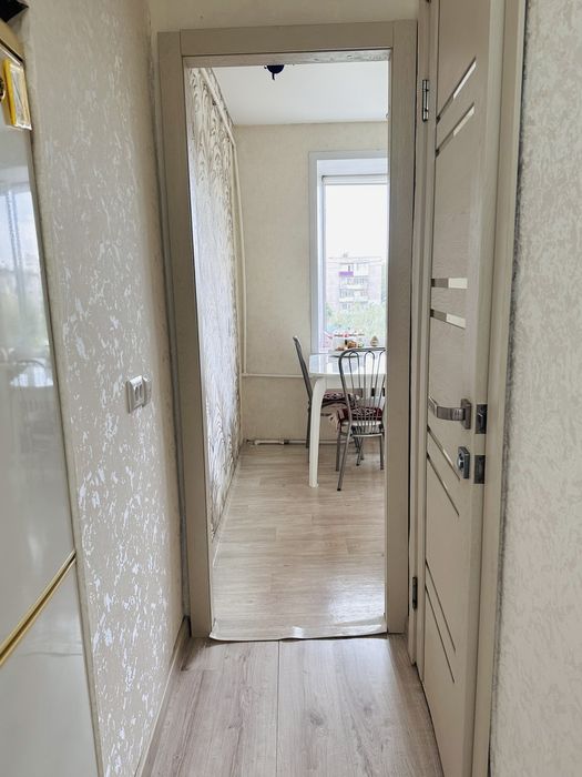 Продам трехкомнатную квартиру на Бак-Баке