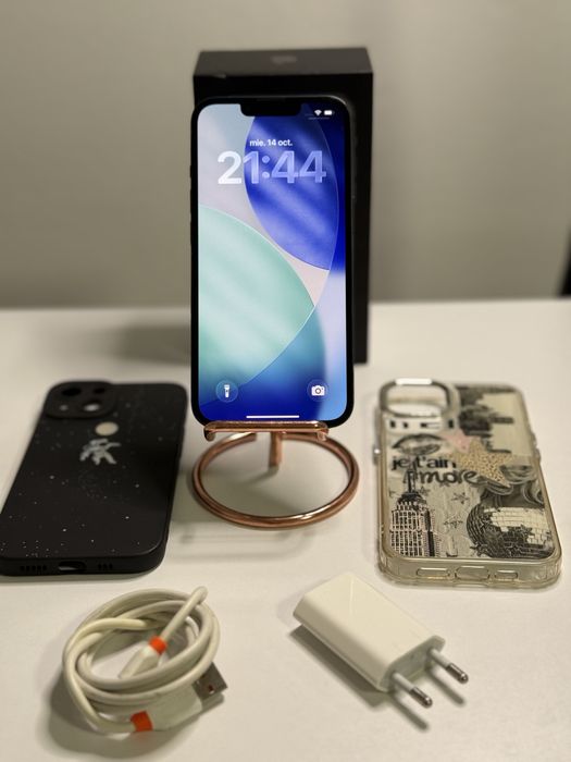 iPhone 13 Midnight impecabil 128 GB 89% 2 huse / cablu / incarcator / cutie