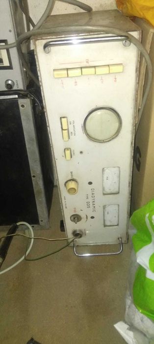 Lot de 8 aparate medicale vechi  ( dintre care 6 de electroterapie)