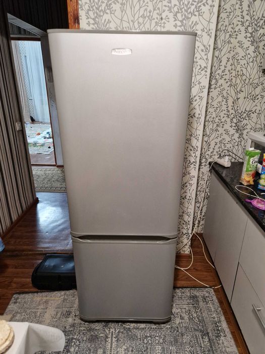 Продается  холодильник