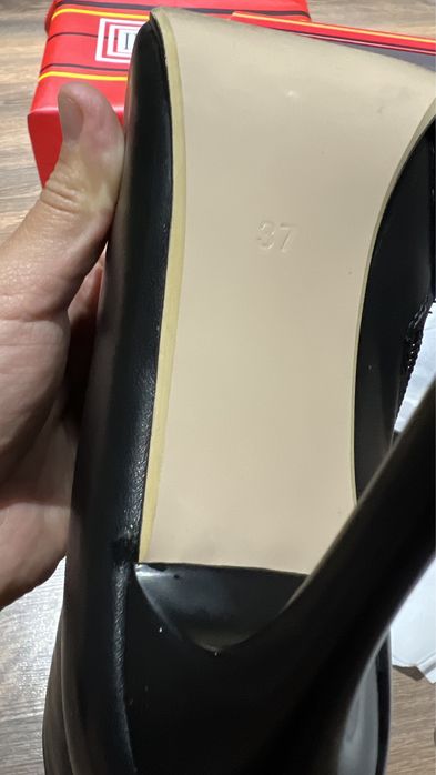 Продам новые стильные ботельоны