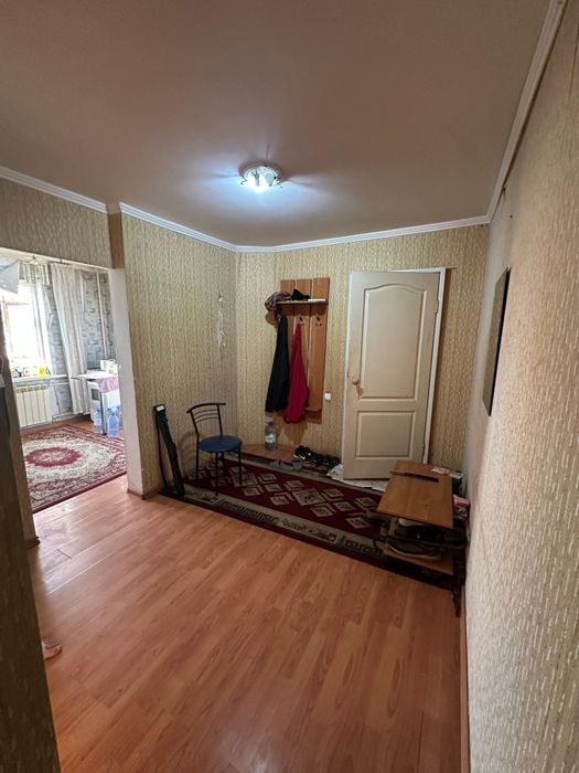 Продам 2 ком квартиру район 8 школы