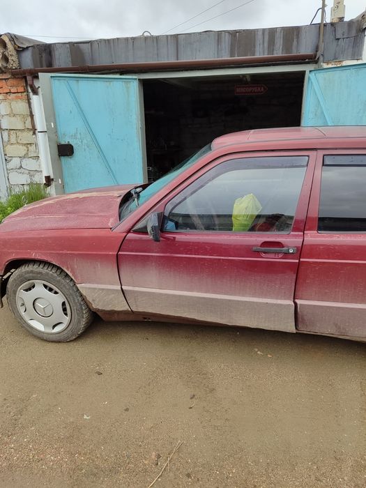 Продам Mercedes 190