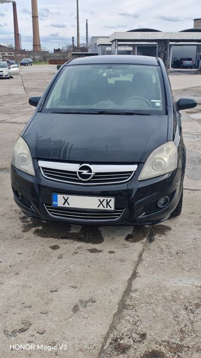 Opel Zafira B ..