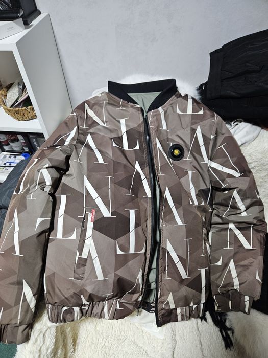 Продам куртки зимние