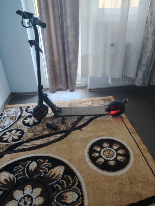 Vand trotineta electrica