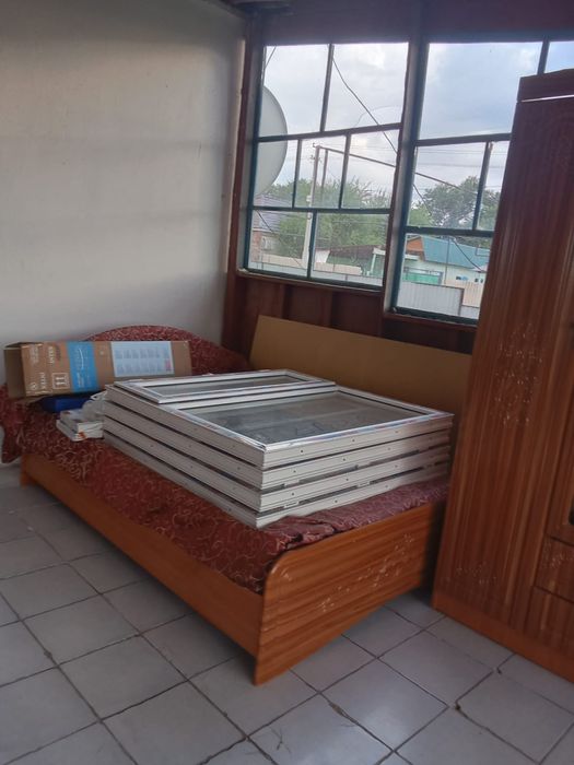 Продам шкаф +кровать с матрацем