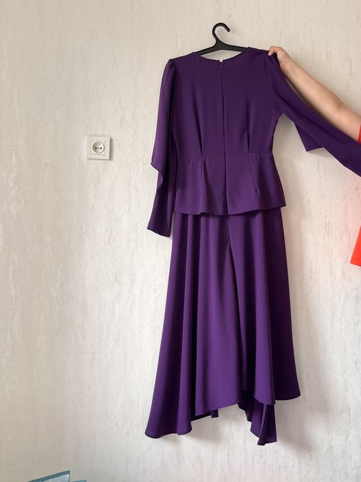 Платье с необычным дизайном от KAMEYA