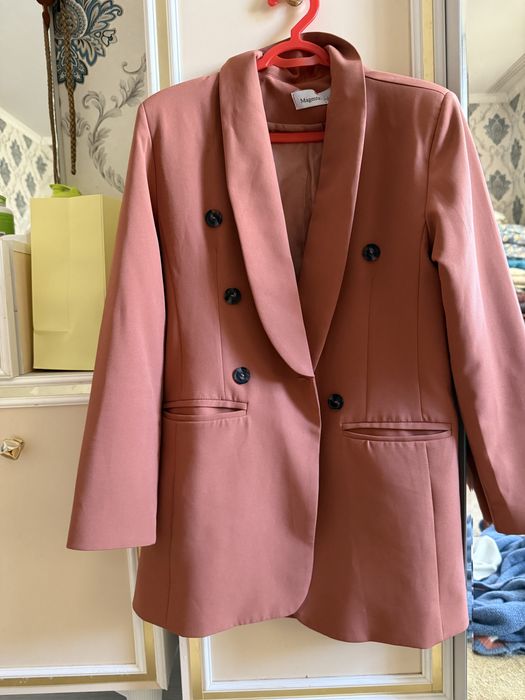 Продается одежда по 2500 тг все