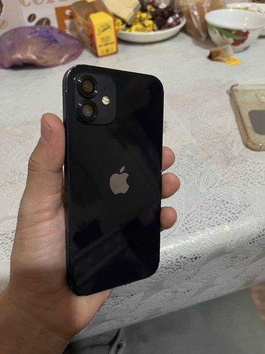 Продам Iphone 12  64gb