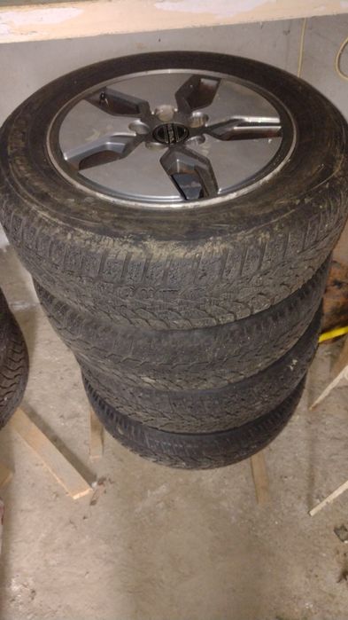 4 Jante 195/65 R15 cu anvelope iarna Dunlop