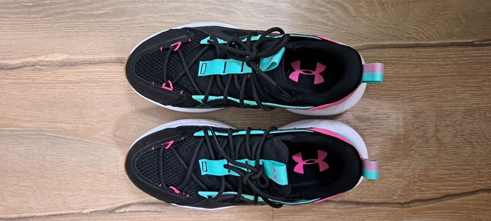Дамски маратонки Under Armour INFINITE MVMNT