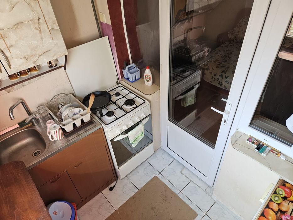 Garsoniera et 2, capat 1, proprietar