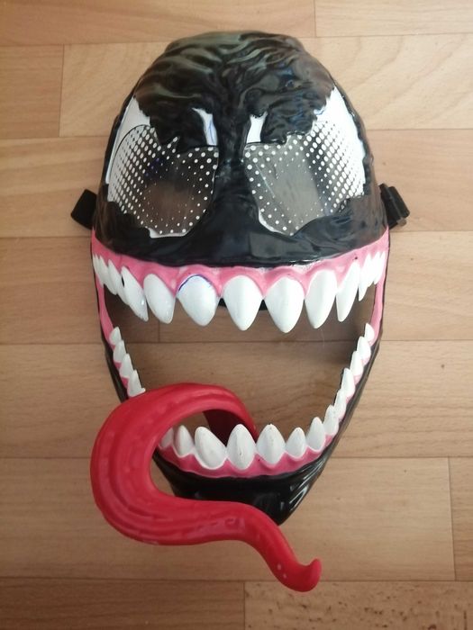 Маскарадная маска Веном