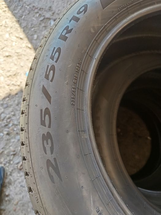 Нови летни гуми 235/55/19цола 'PIRELLi,'