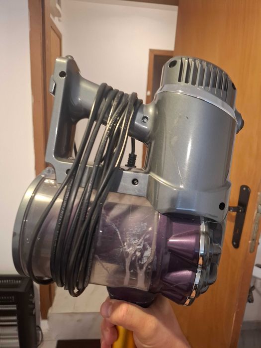 Прахосмукачка Rohnson R1228