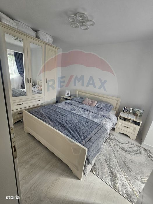 Apartament cu 3 camere de vânzare