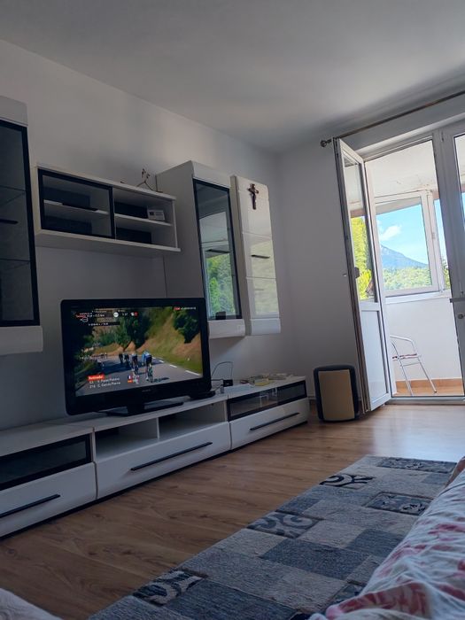 Apartament de vânzare în Bușteni renovat Nou central lângă supermercat