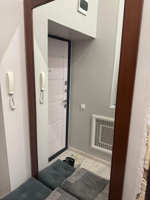 Зеркало настенное