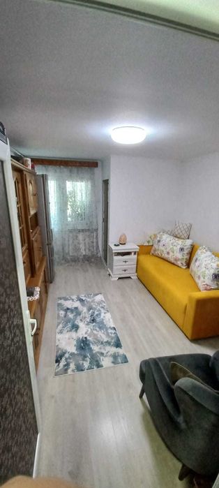 Vând garsonieră mobilată, recent renovată