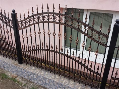 Vând garduri și porți