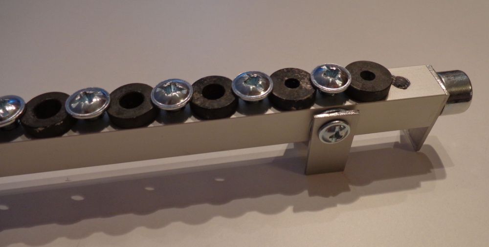 Sablon mobila liniar aluminiu L=300mm bucse calite 2x 4.5 , 7, 8 mm