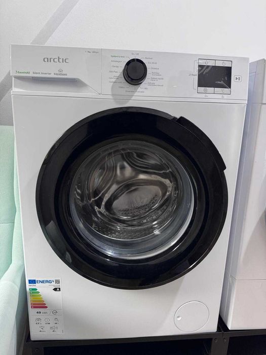 Mașină spalat rufe Arctic si uscator rufe Heinner ca noi