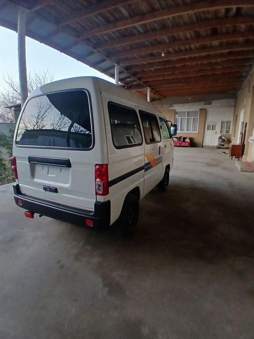 Дамас 2 янги салондан чикгаг