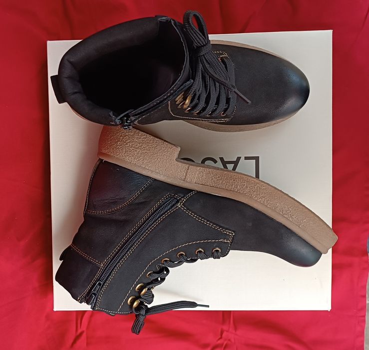 Нови дамски боти естествена кожа Lasocki р-р  37, цена 45,50 €/88,99лв