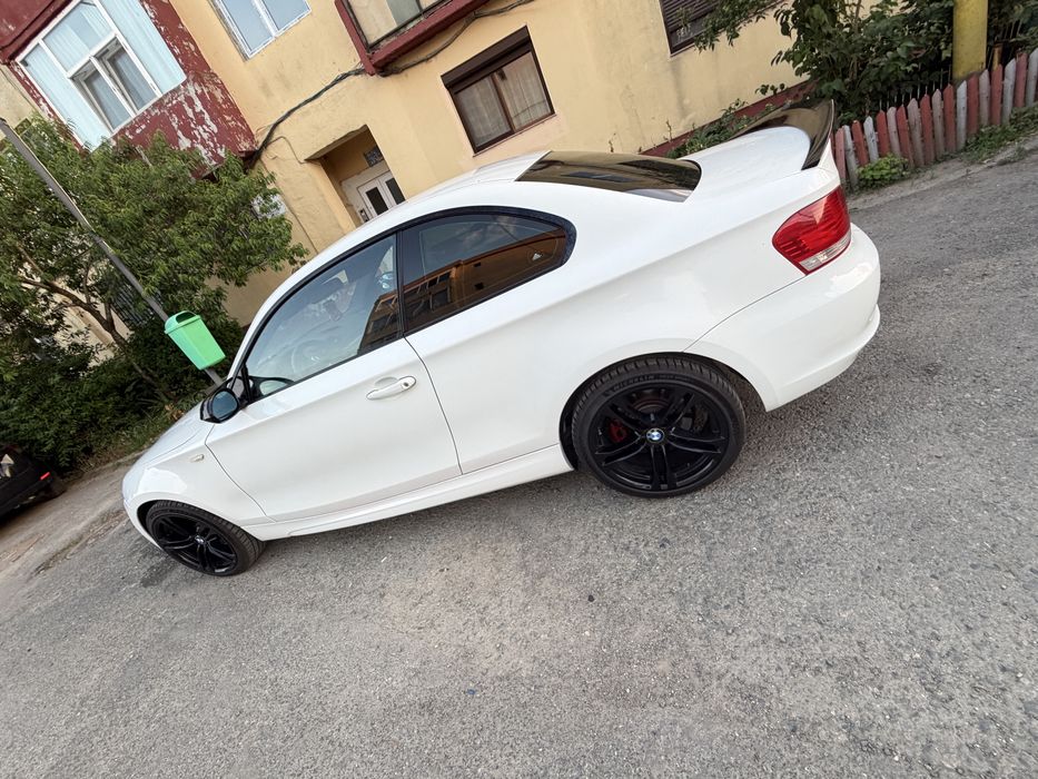 BMW 1 Series 2009 — imagine 3