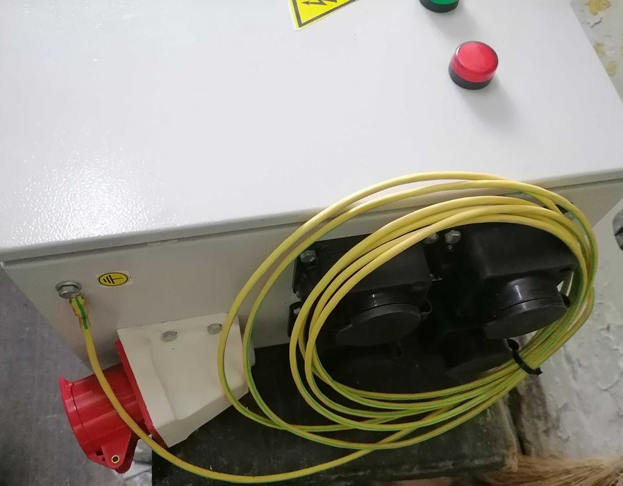 Распределительный Щит с розетками