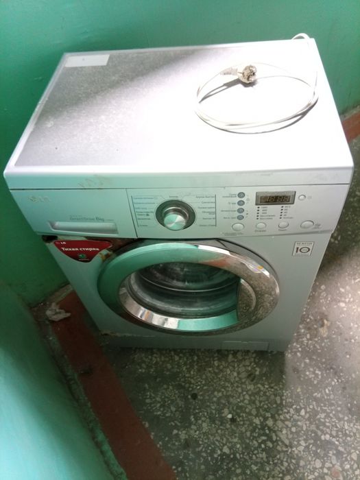 Продам стиральную машину