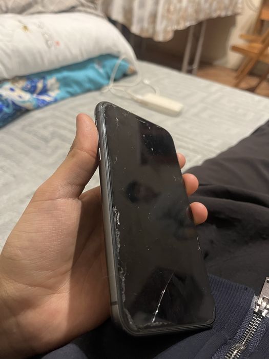 iphone 11 продаю