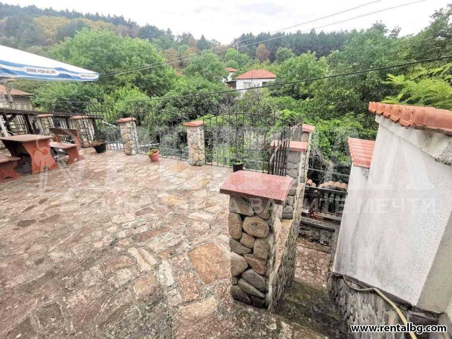 Продава се Къща в с. Марково, Област Пловдив - 350 кв.м за 843 €/кв.м - Снимка #12