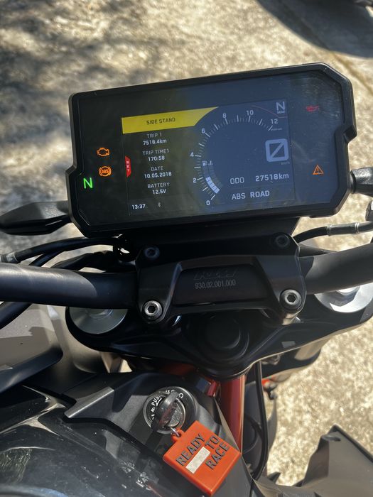 KTM DUKE 125 2023 cu accesorii