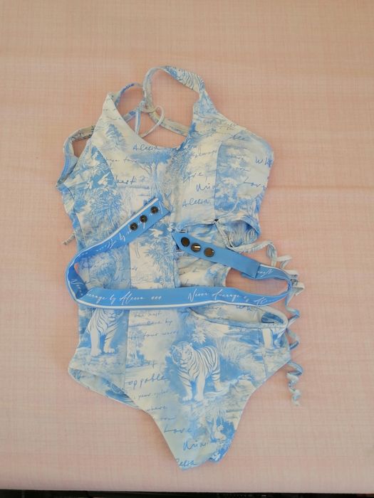 Бански и топове на Alessa