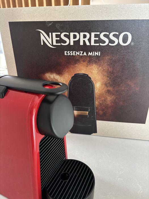 Кафе машина Nespresso Essenza Mini D30