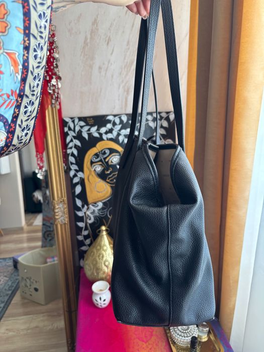 Оригинална дамска чанта Guess