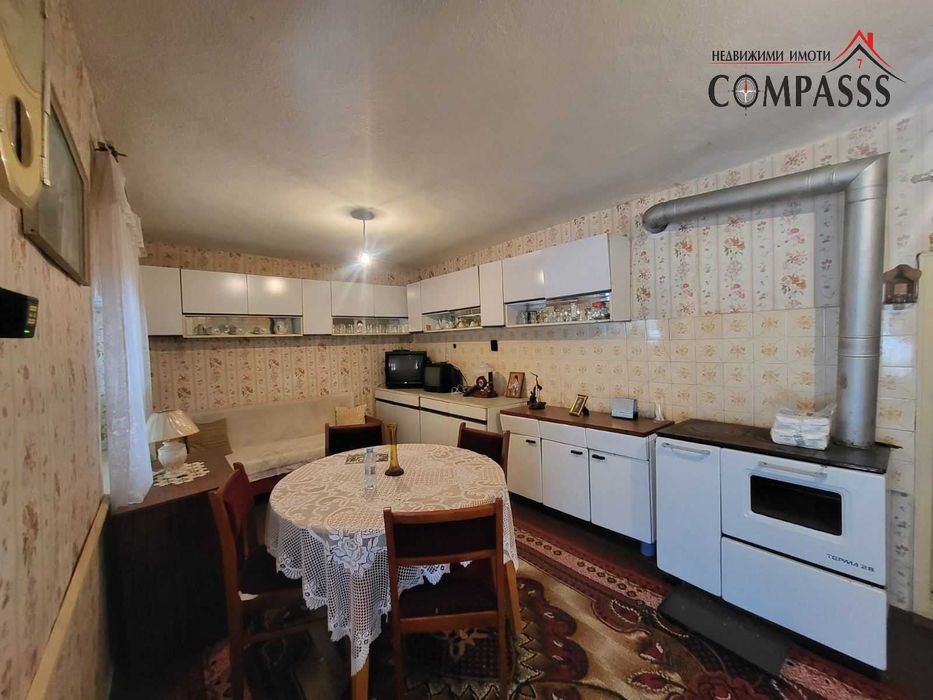 село Змеево, Общ. Балчик, къща с двор – 37000евро!