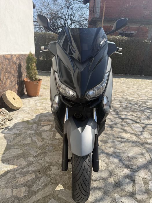 Yamaha X-max 125