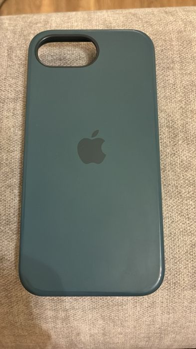 Vand husa Iphone 16E, second hand
